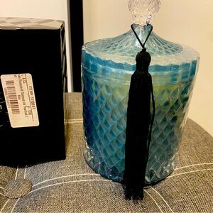 Discontinued D.L. & Co candle